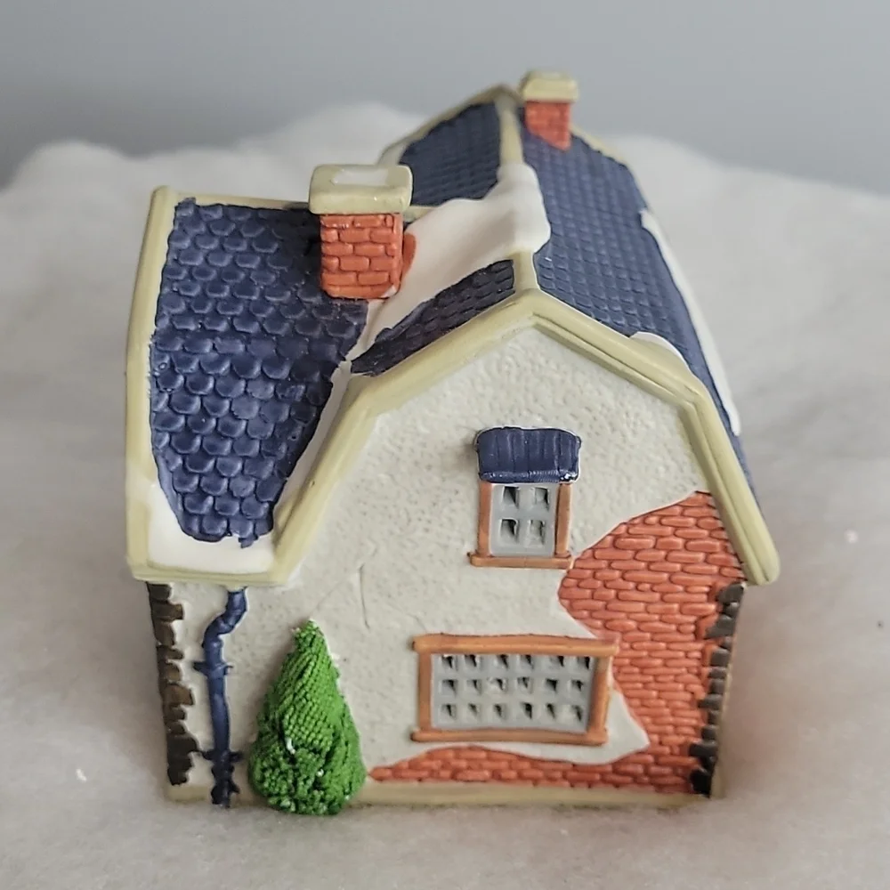 1994 VIntage Lemax Dickensvale Collectibles Porcelain Lighted House 45126